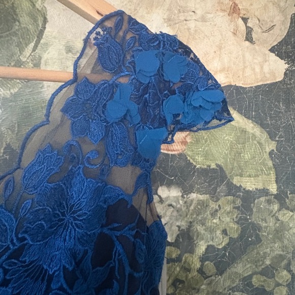 Marchesa Notte Blue Floral 3D Applique Lace V-Neck Sheath Dress Size 0 - Picture 8 of 10